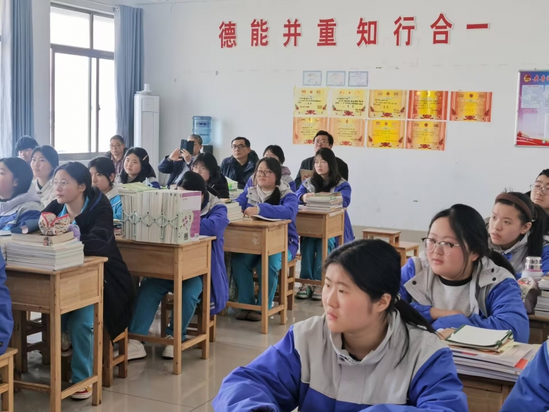 教學(xué)督導(dǎo)促提升 智慧課堂啟新篇
